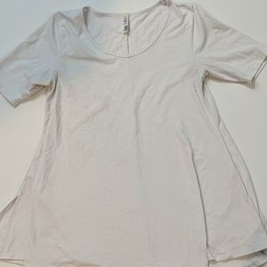 LulaRoe Small White Perfect Tee